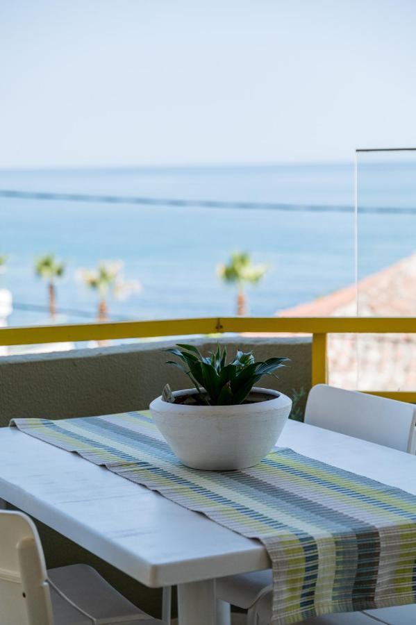 Eftihia Apartments By The Sea Rethimno Eksteriør billede